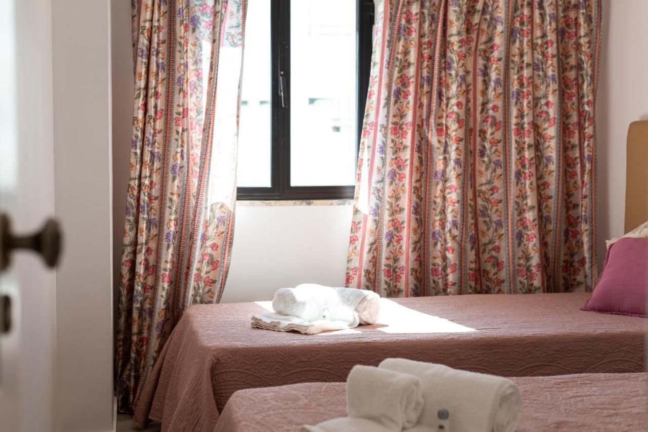 Chantal Apartment - Near The Beach - Quarteira Kültér fotó