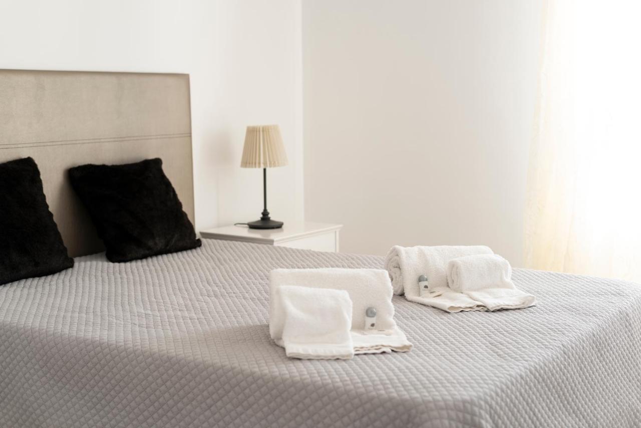 Chantal Apartment - Near The Beach - Quarteira Kültér fotó
